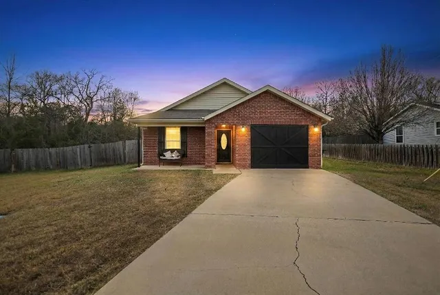 $269,000 | 12501 Darrin Boulevard, Lindale, TX 75771