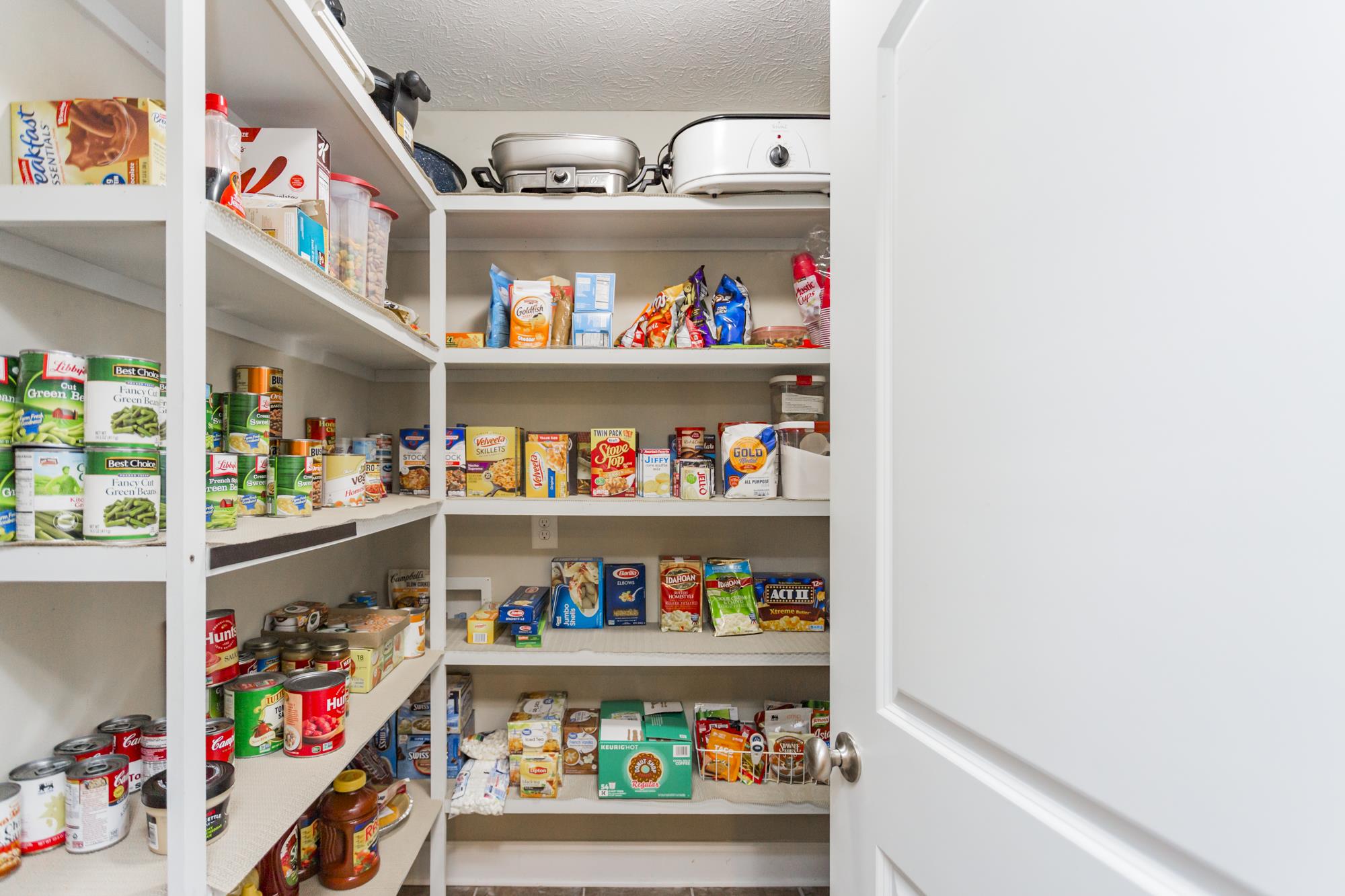 484 Fowler Ford Road Portland, TN 37148 - Photo 15 of 29 a store room with lots of different kinds of food
