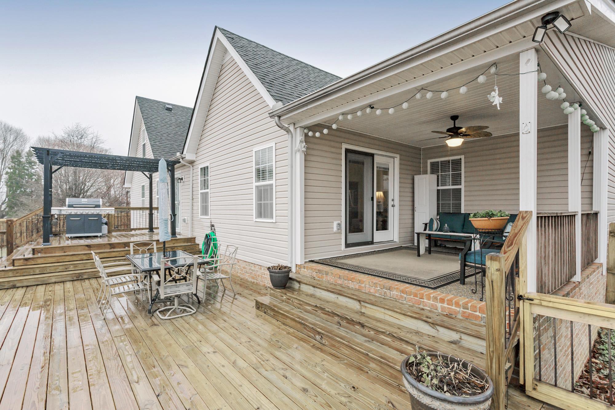 484 Fowler Ford Road Portland, TN 37148 - Photo 28 of 29 a view of a house with sitting area