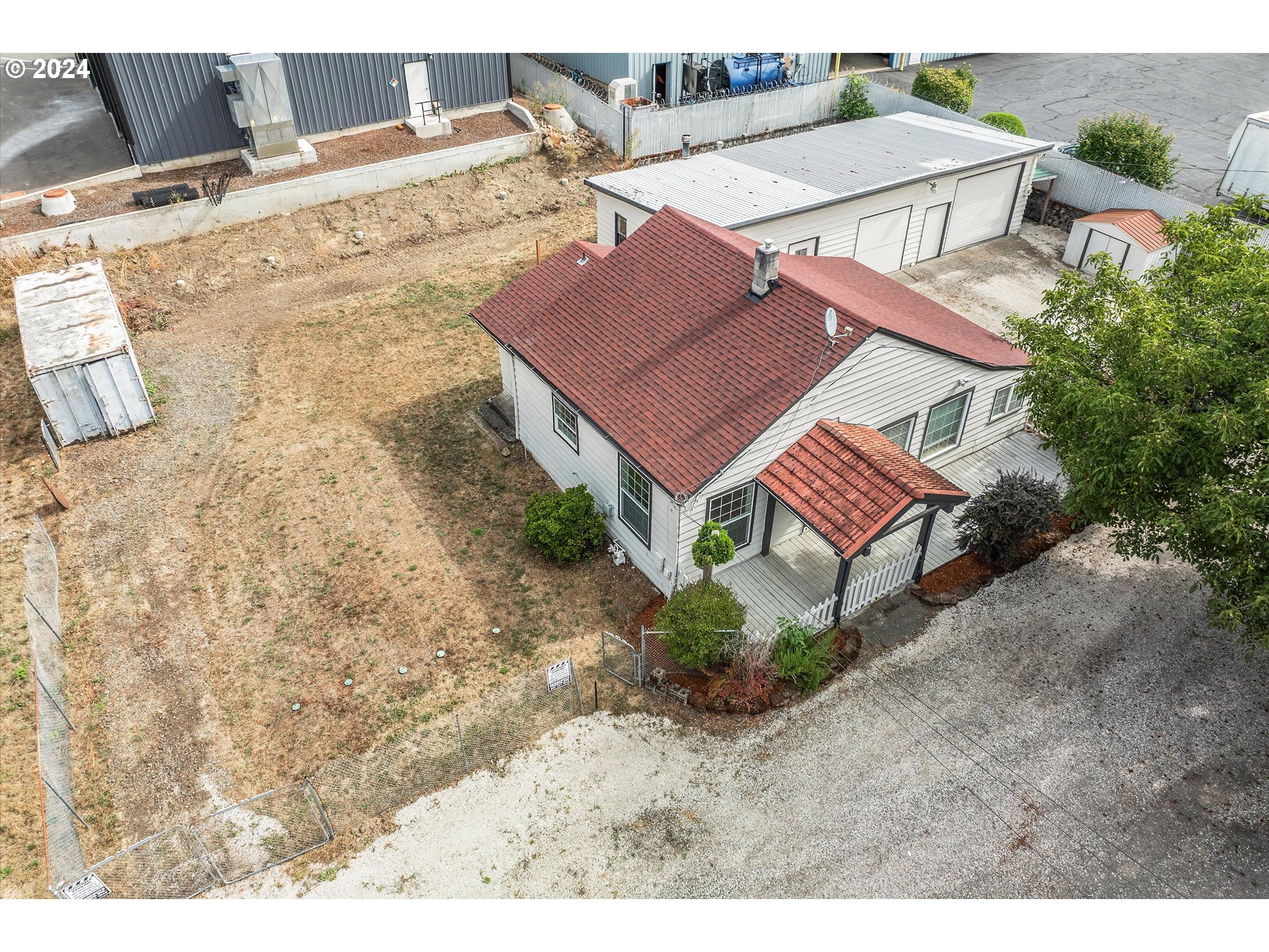 16265 Highway 224 Damascus, OR 97089 - Photo 3 of 40 an aerial view of a house