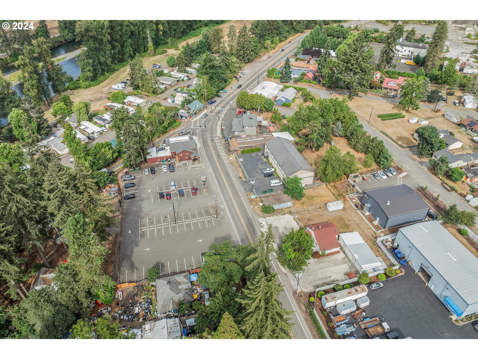 16265 Highway 224 Damascus, OR 97089 - Photo 40 of 40 an aerial view of residential houses with outdoor space