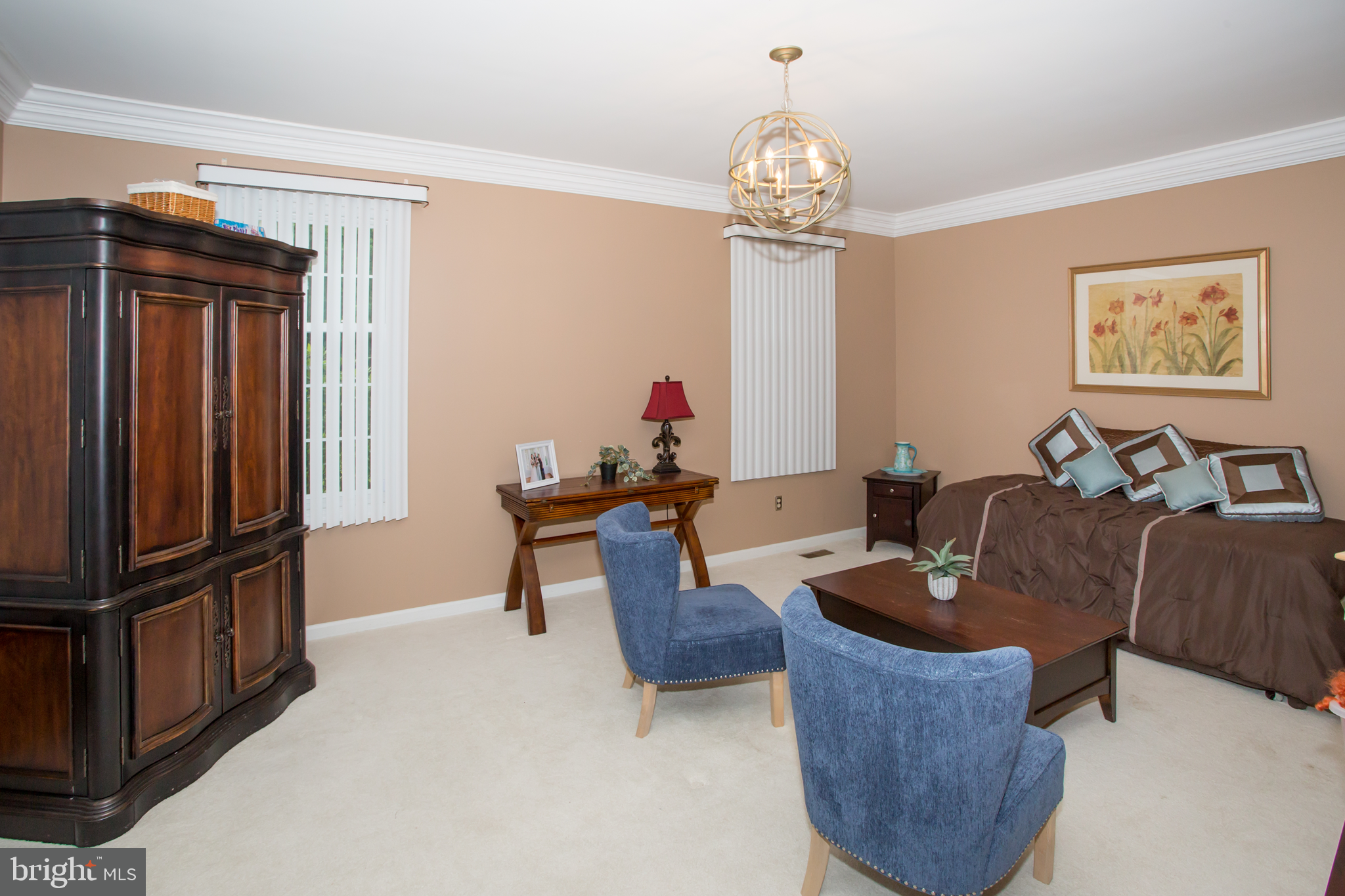 18 Raphael Road Hockessin, DE 19707 - Photo 13 of 39 Living room