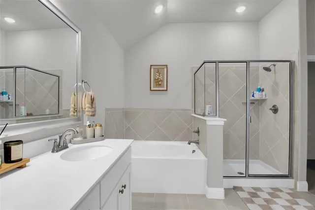 $2,600 | 347 Saltmeadow Lane, Red Oak, TX 75154