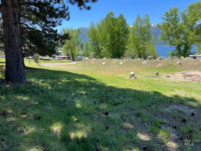 $450,000 | 515 Lakeview Avenue, Cascade, ID 83611