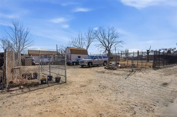 a view of outdoor space yard and patio