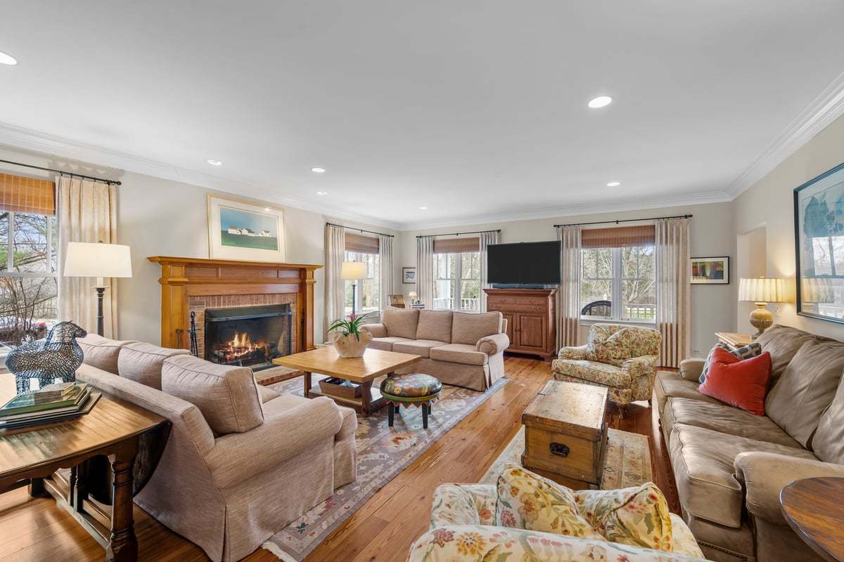 1190 Old Mill Road Lake Forest, IL 60045 - Photo 3 of 29