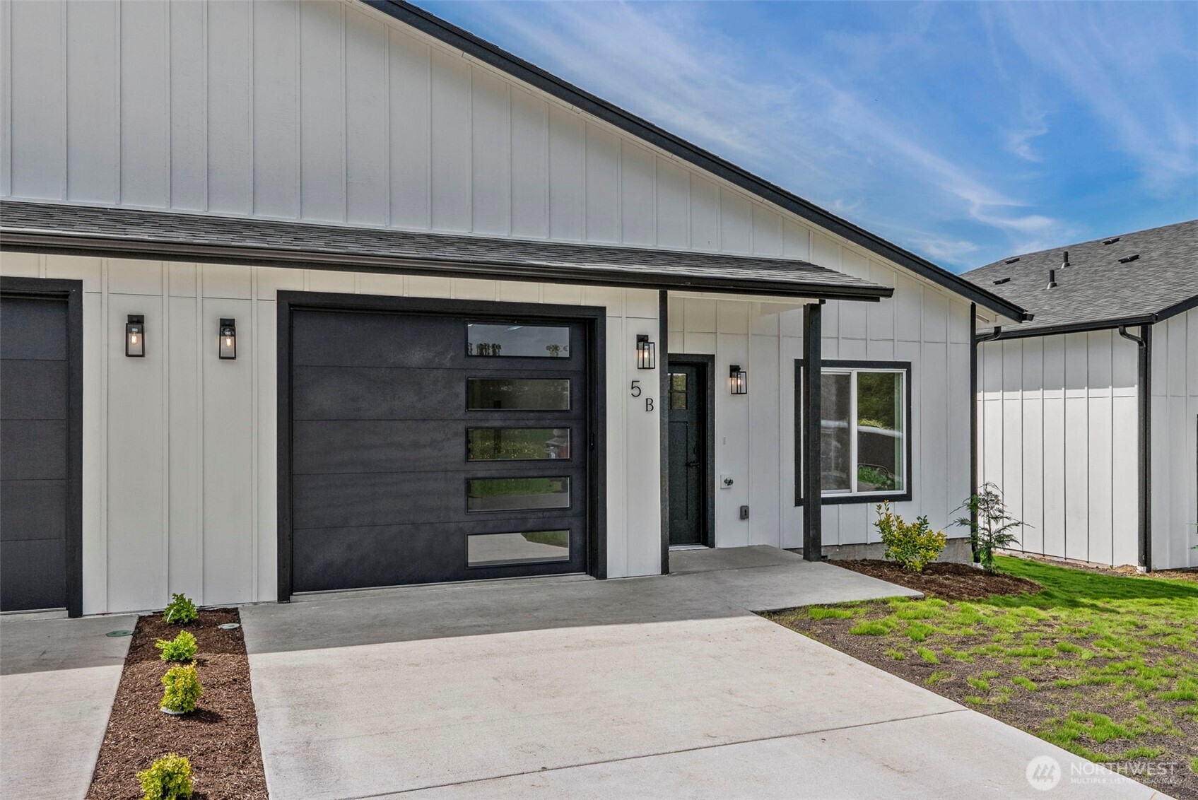 5 Anchor Wy Loop, Unit B Cathlamet, WA 98612 - Photo 3 of 23 Gallery Image 3