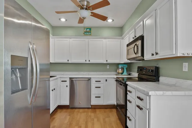 $269,900 | 218 Grand Canyon Drive, Madison, WI 53705