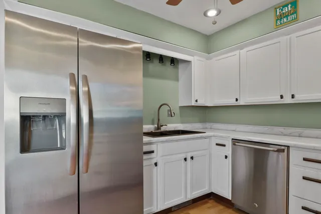 $269,900 | 218 Grand Canyon Drive, Madison, WI 53705