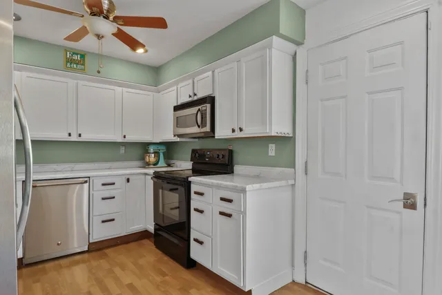 $269,900 | 218 Grand Canyon Drive, Madison, WI 53705