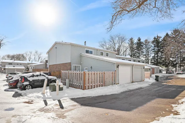 $269,900 | 218 Grand Canyon Drive, Madison, WI 53705