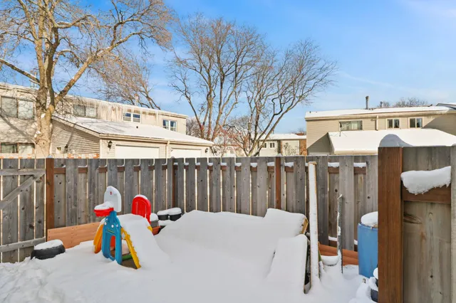 $269,900 | 218 Grand Canyon Drive, Madison, WI 53705