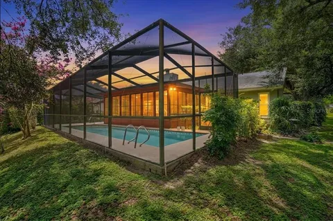 $375,000 | 1013 Black Knight Drive, Valrico, FL 33594