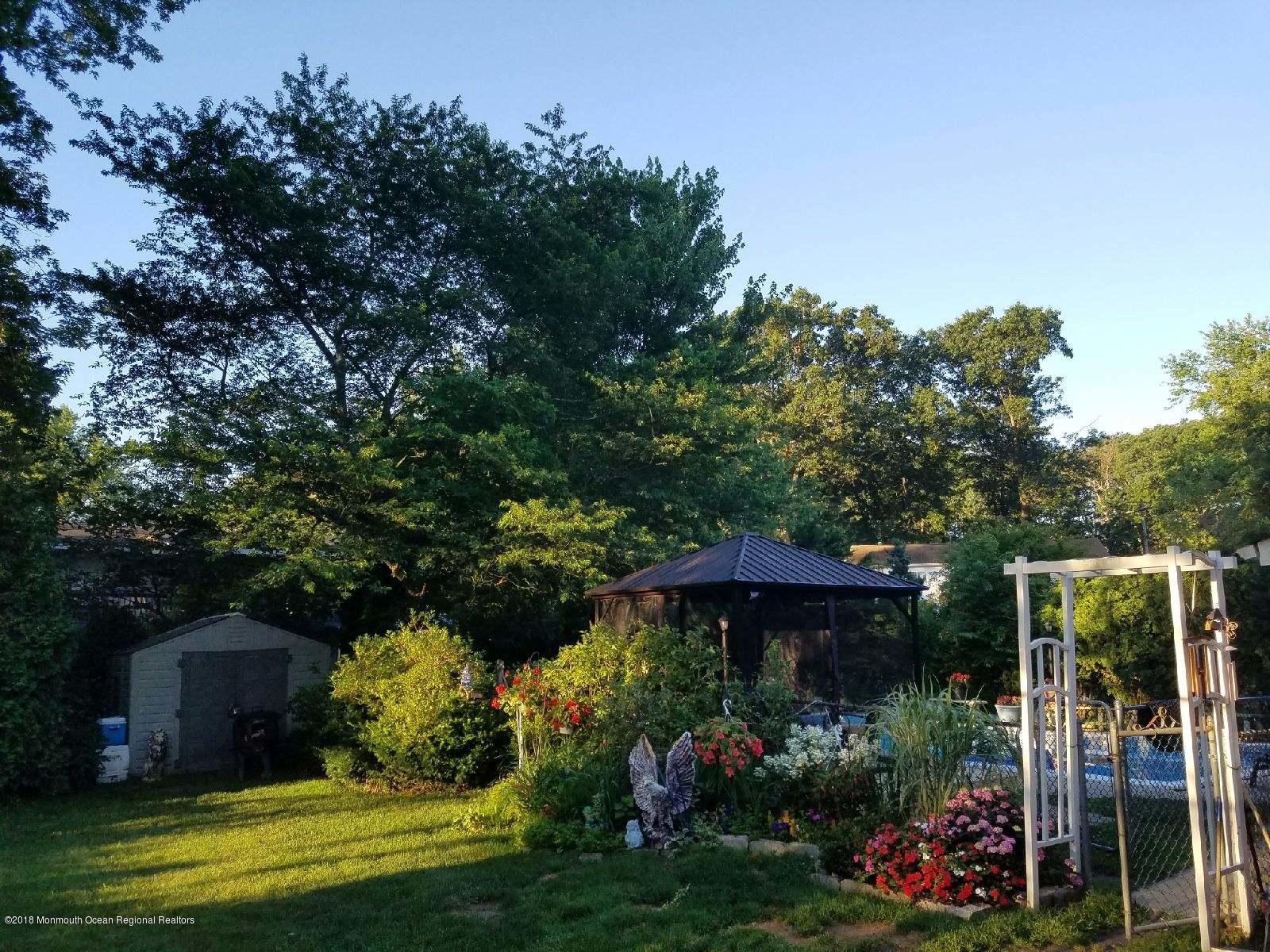 1093 Larsen Road Jackson, NJ 08527 - Photo 32 of 36 a view of a garden