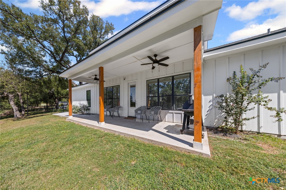 28099 Fm 2670 Killeen, TX 76549 - Photo 36 of 48 a view of a house with backyard and porch