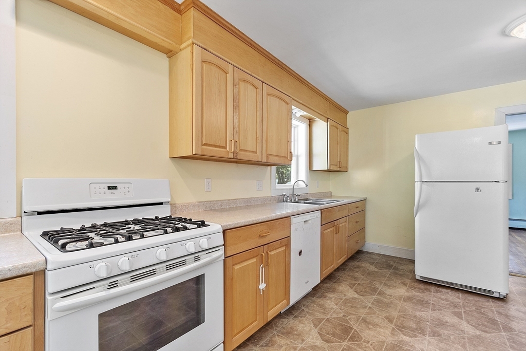 12 Clement Road Townsend, MA 01474 - Photo 9 of 29