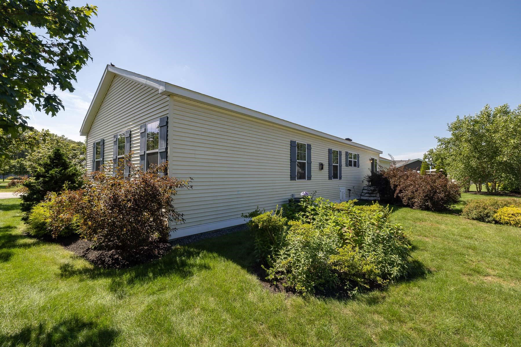 54 Greystone Way North Hampton, NH 03862 - Photo 17 of 31