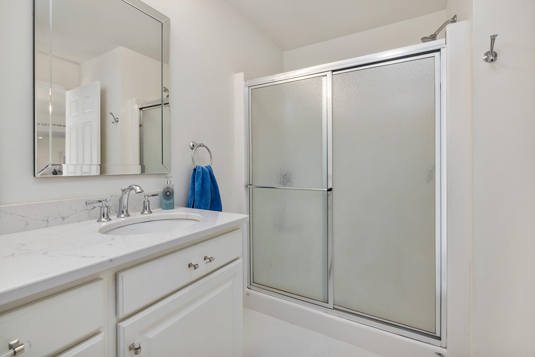 54 Greystone Way North Hampton, NH 03862 - Photo 7 of 31