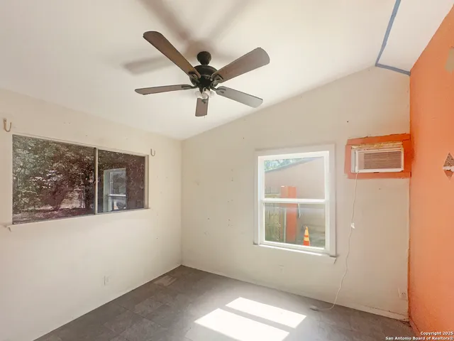 $119,900 | 5027 Vlg Crst Drive, San Antonio, TX 78218