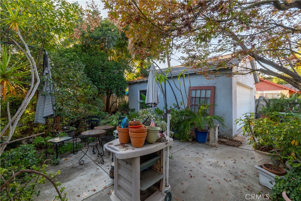 3642 Larchwood Place Riverside, CA 92506 - Photo 33 of 35 a house view with a outdoor space