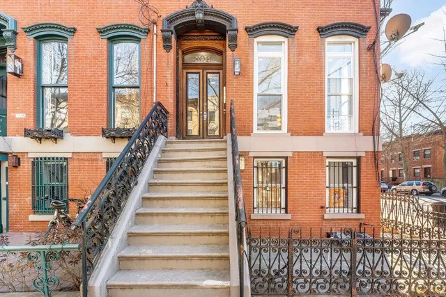 $3,500 | 306 Varick Street, Unit 2, Jersey City, NJ 07302