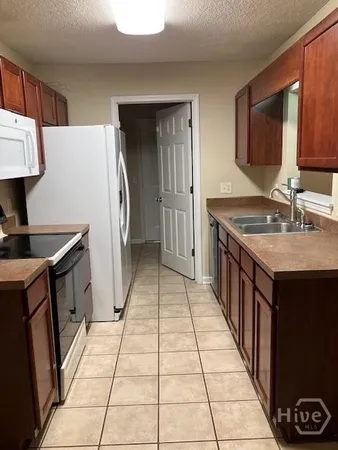 $2,000 | 262 Laurel Hill Circle, Richmond Hill, GA 31324