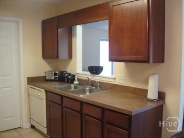 $2,000 | 262 Laurel Hill Circle, Richmond Hill, GA 31324