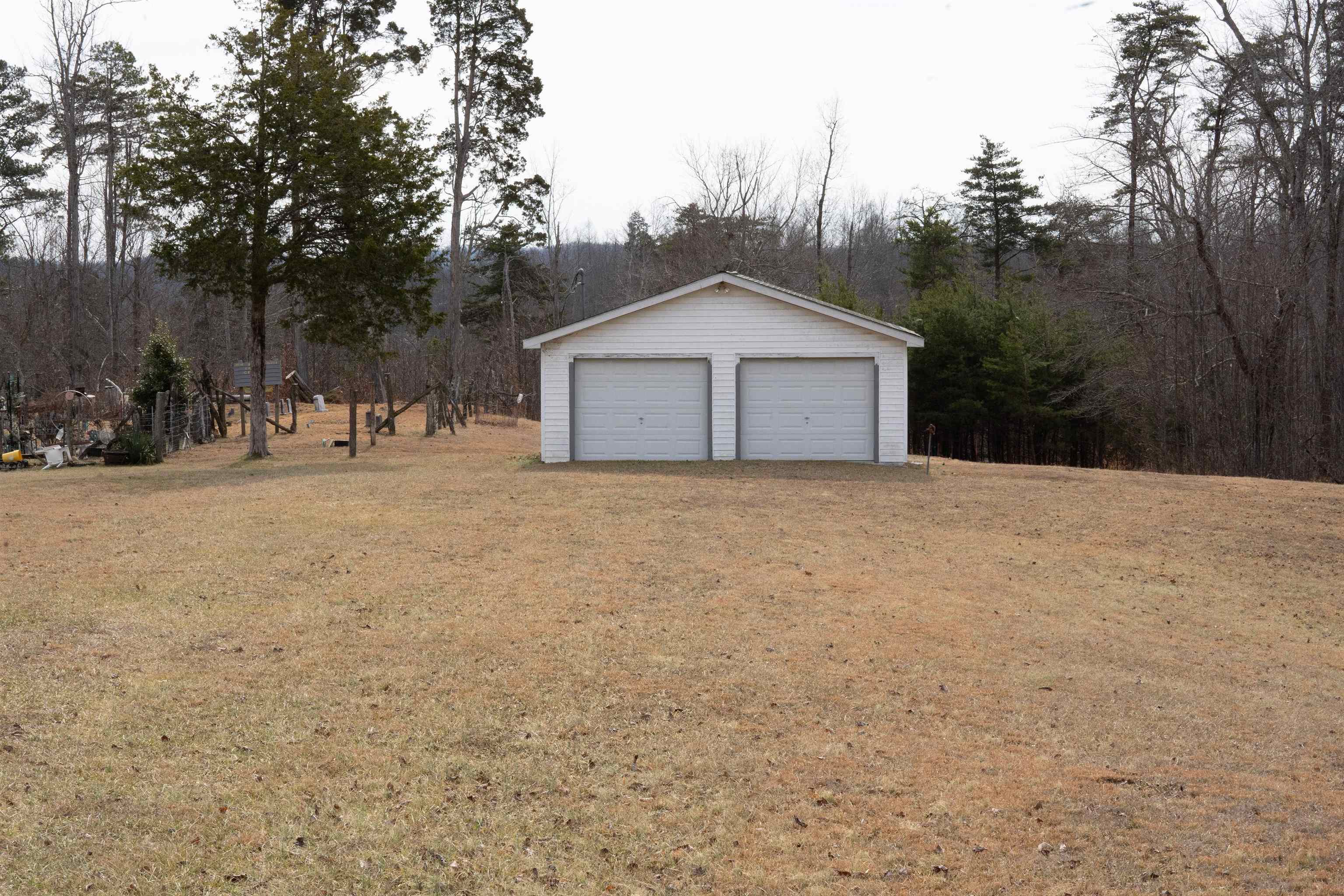 1717 Aaron Ridge Road Louisa, KY 41230 - Photo 8 of 12