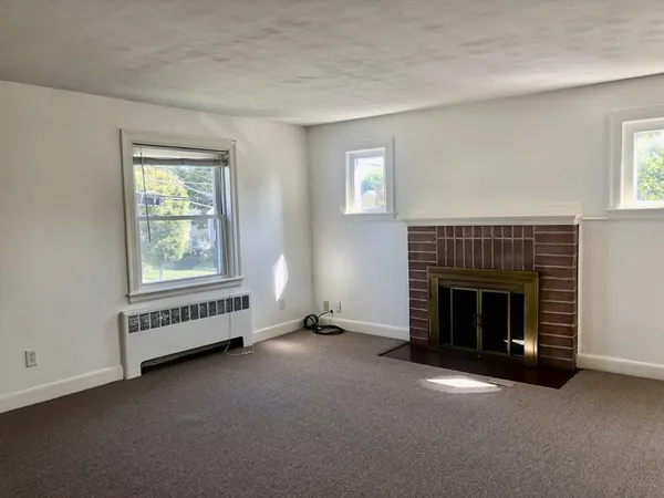 $3,800 | 17 Hatfield Road, Unit 17, Newton, MA 02465