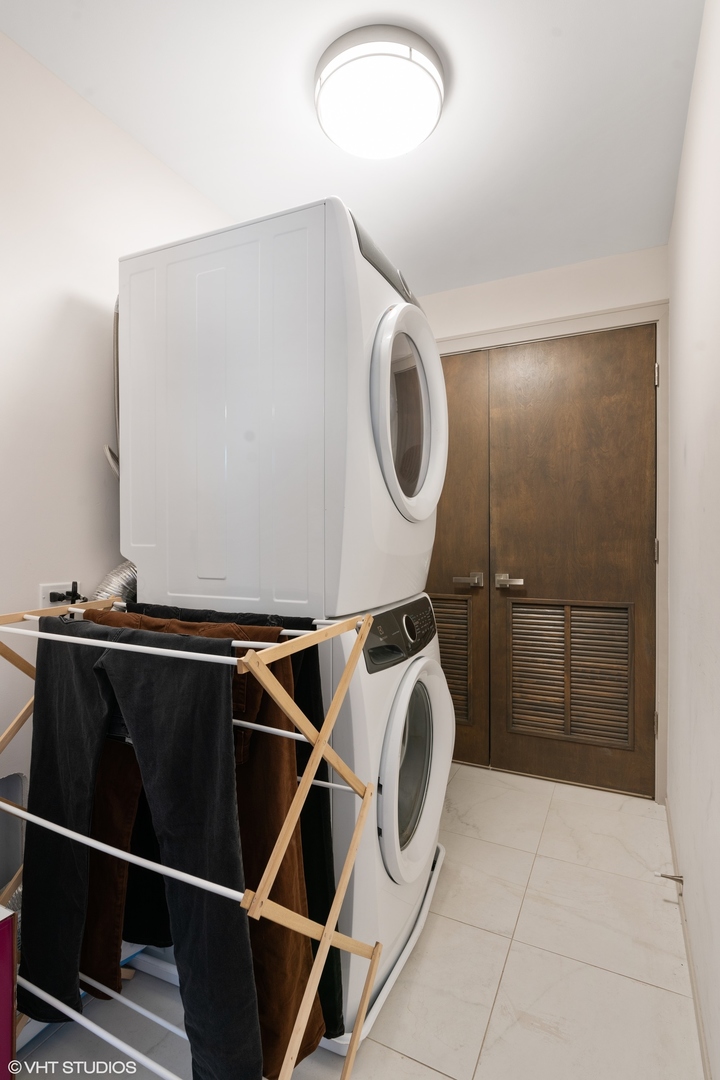 1601 West Pearson Street, Unit 4S Chicago, IL 60622 - Photo 25 of 32