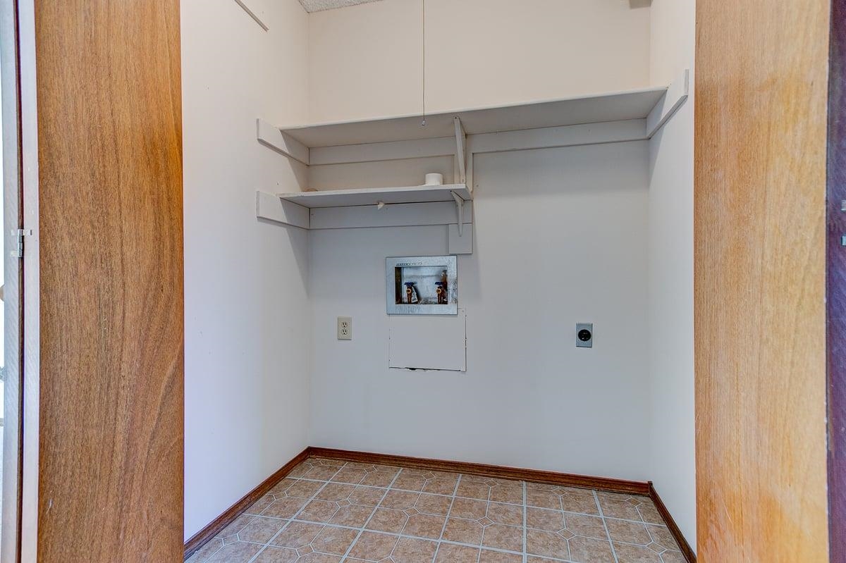 100 South Gold Street Wichita, KS 67217 - Photo 14 of 19