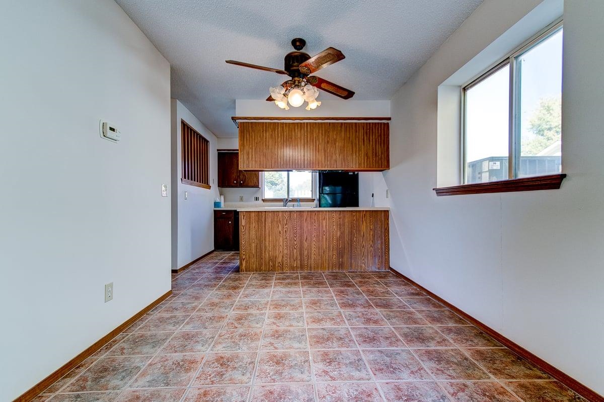 100 South Gold Street Wichita, KS 67217 - Photo 4 of 19