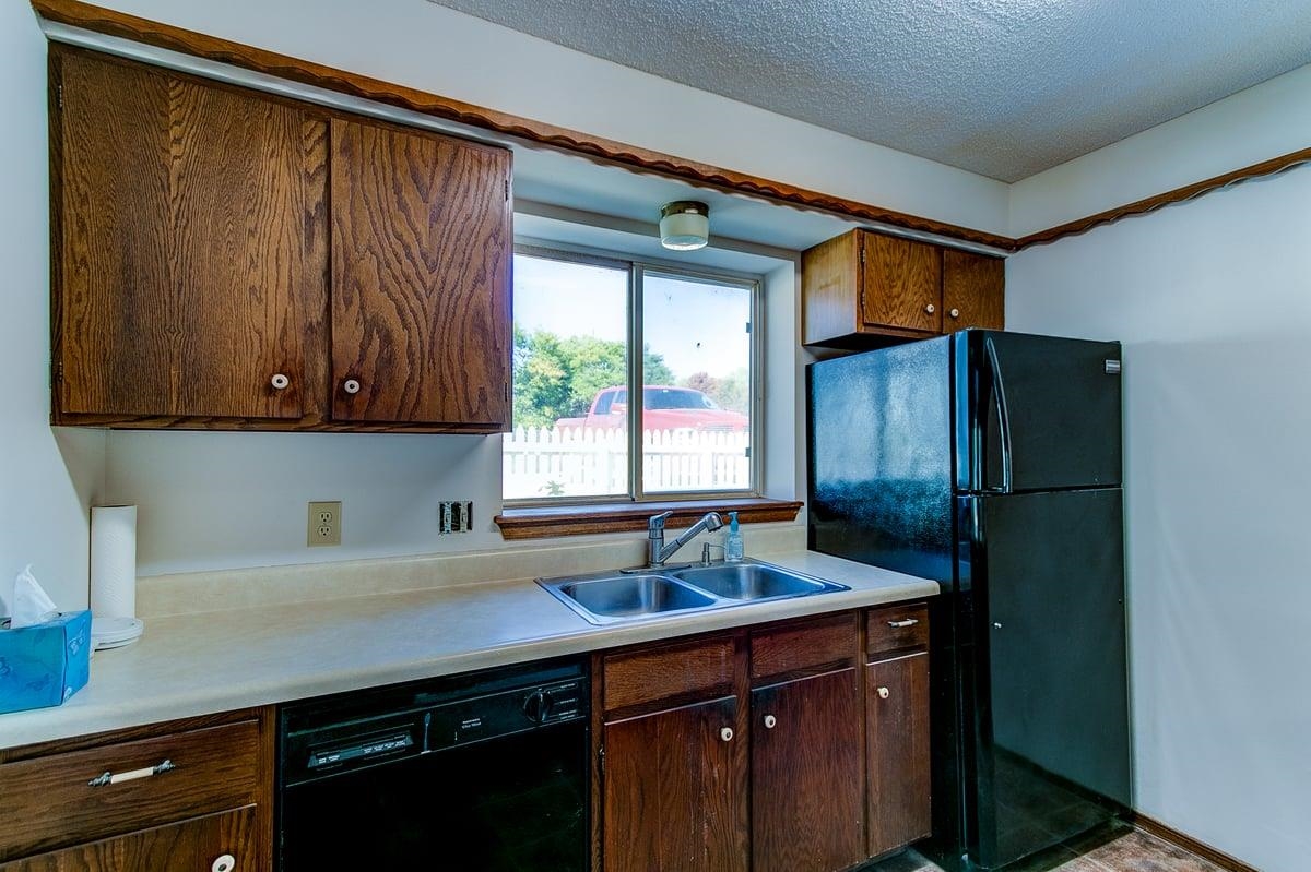 100 South Gold Street Wichita, KS 67217 - Photo 5 of 19