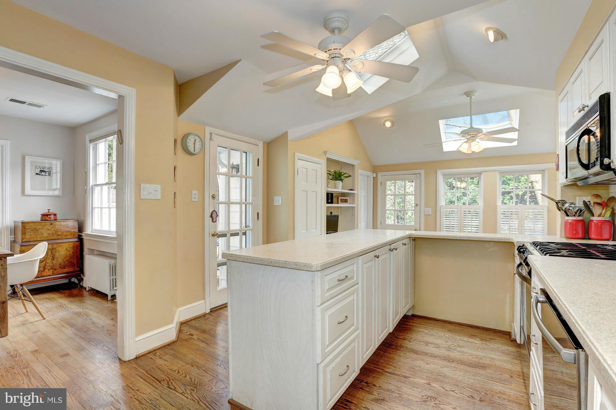 7802 Fairfax Road Bethesda, MD 20814 - Photo 14 of 30 Kitchen