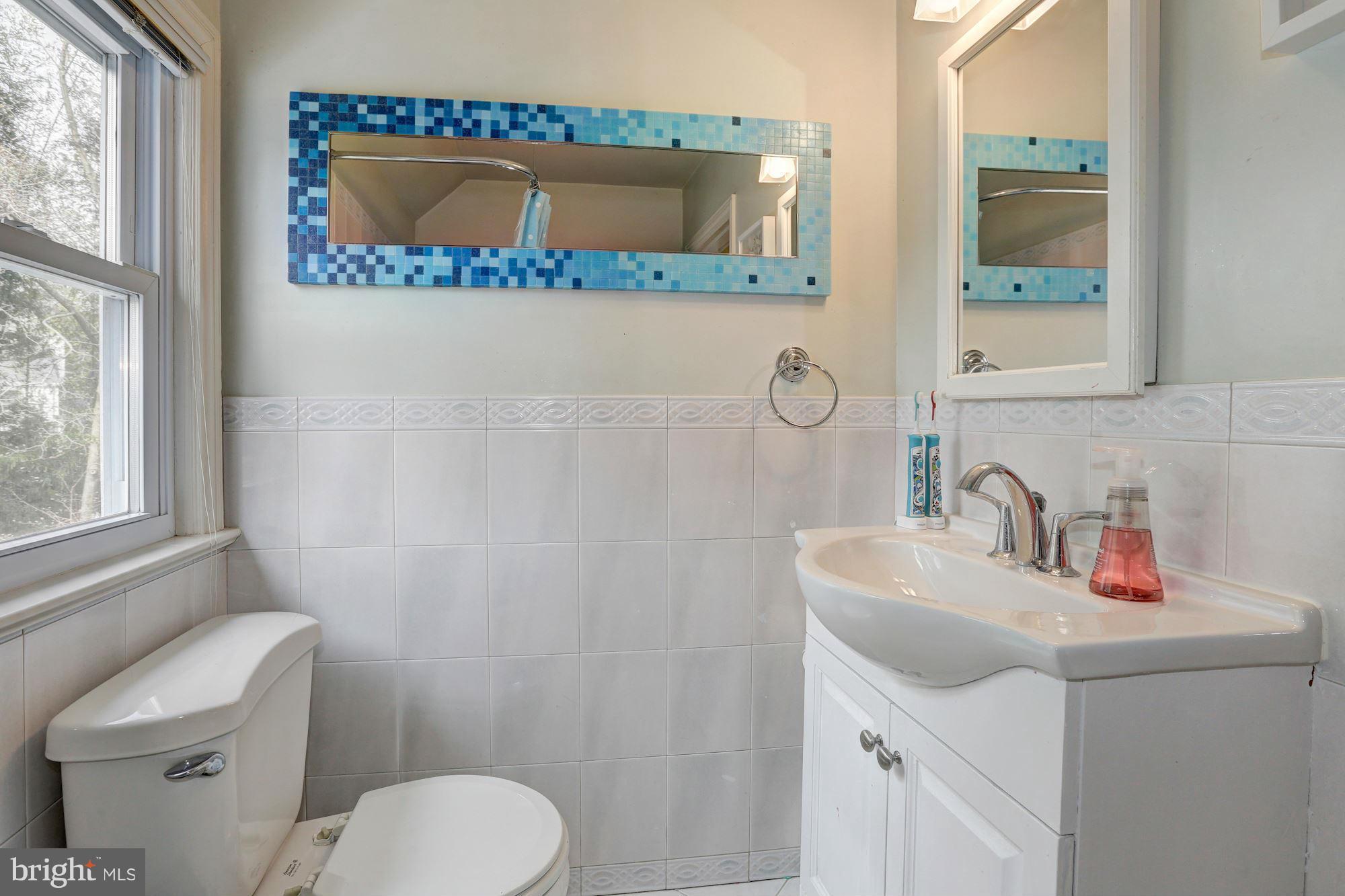 7802 Fairfax Road Bethesda, MD 20814 - Photo 23 of 30 Bath
