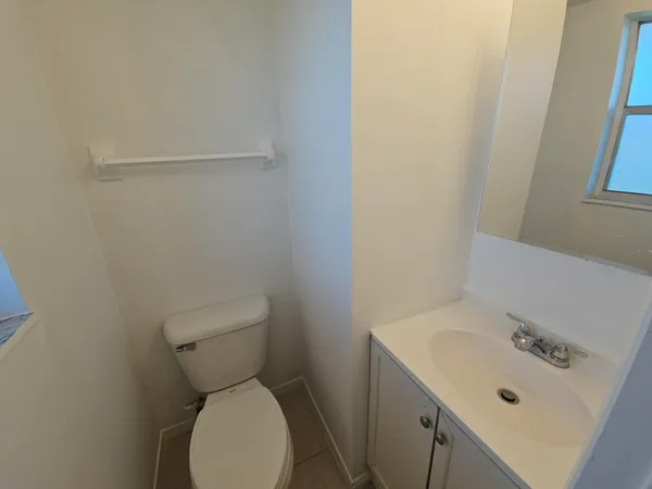 $1,450 | 8000 South Colony Circle, Unit 207, Tamarac, FL 33321