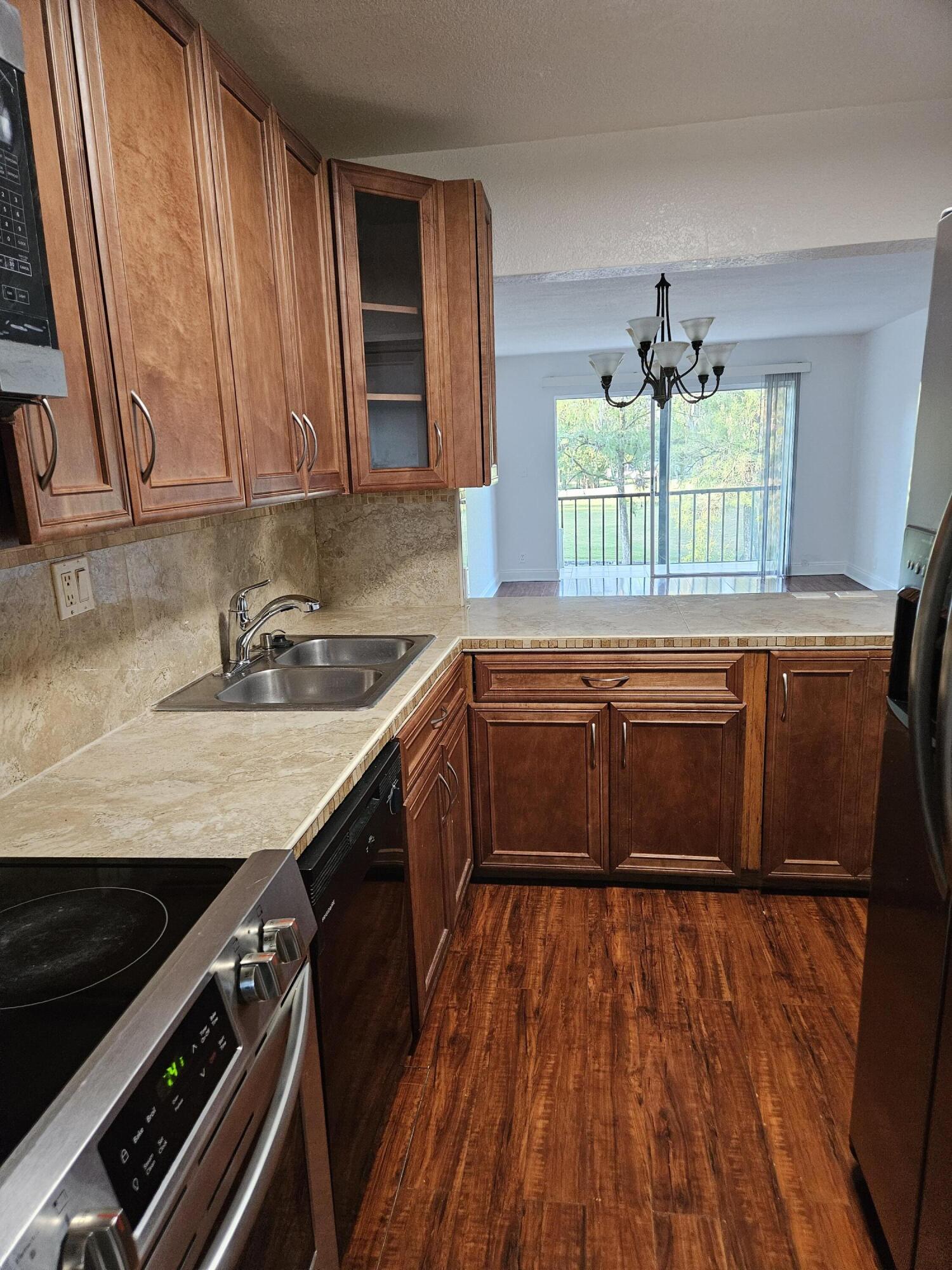 8000 South Colony Circle, Unit 207 Tamarac, FL 33321 - Photo 3 of 23 20240504_074028