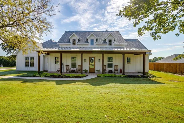 $899,000 | 629 County Road 3250, Decatur, TX 76234