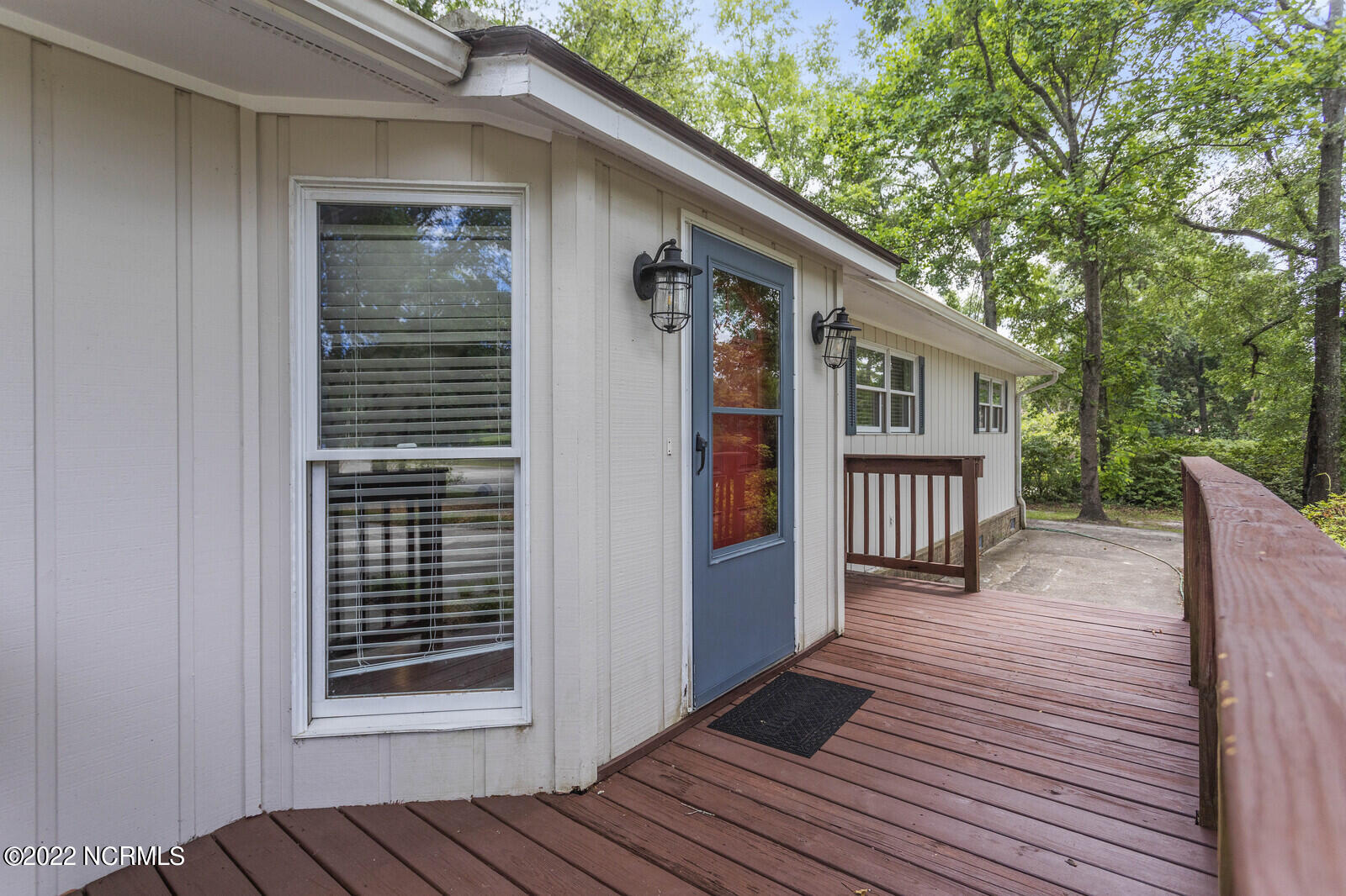 1418 Robin Hood Road Wilmington, NC 28401 - Photo 3 of 30 08_IMG_6151_mls