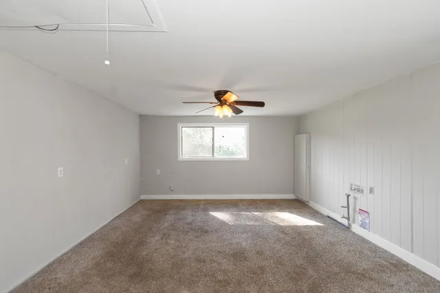 a view of empty room with window