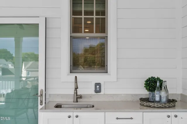 $1,659,000 | 2622 Tidwell Street, Raleigh, NC 27608