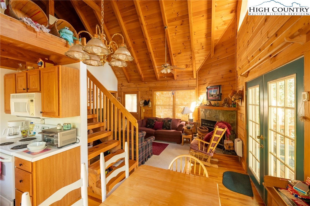 508 Laurelwood Lane Boone, NC 28607 - Photo 12 of 29