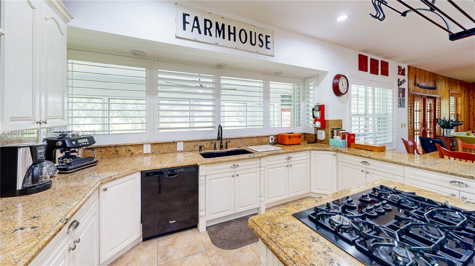 24545 Southwest 192nd Avenue Homestead, FL 33031 - Photo 19 of 91