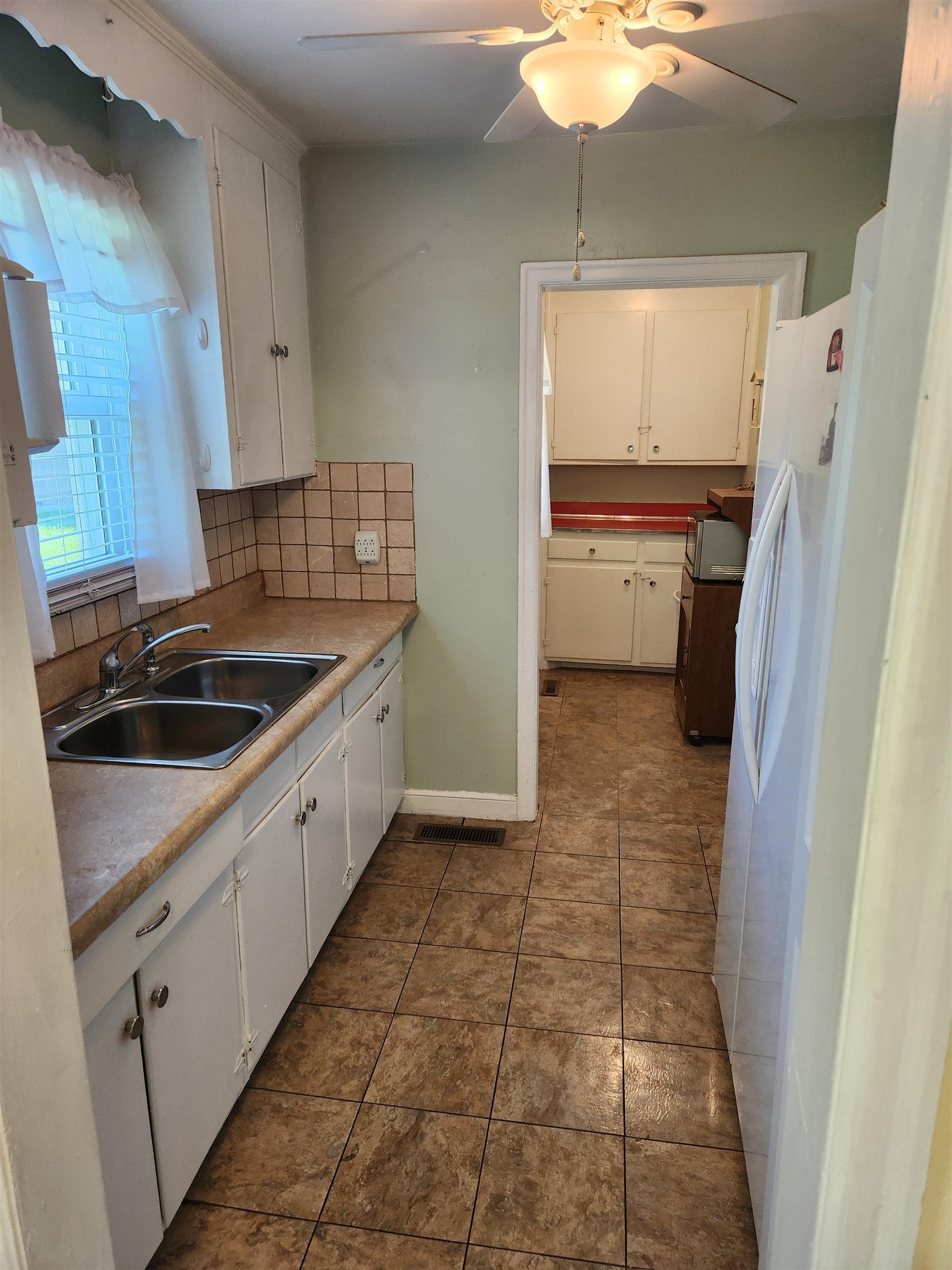 7494 Ridge Road Radford, VA 24141 - Photo 4 of 13 Gallery Image 4