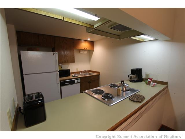 800 Copper Road, Unit 376 Frisco, CO 80443 - Photo 3 of 6 Kitchen.