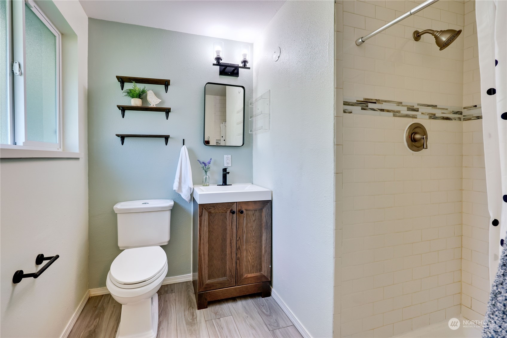 3012 Northeast Helm Street Bremerton, WA 98310 - Photo 24 of 36 Gallery Image 24