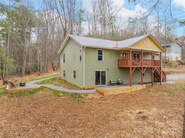 $659,000 | 11 Tahchee Trail, Fletcher, NC 28732