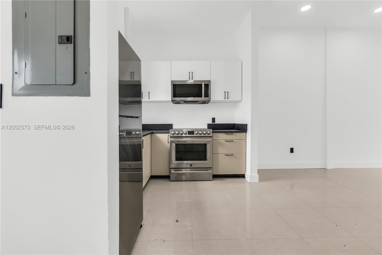 1011 Southwest Sw 7th Street, Unit 2 Miami, FL 33130 - Photo 13 of 46