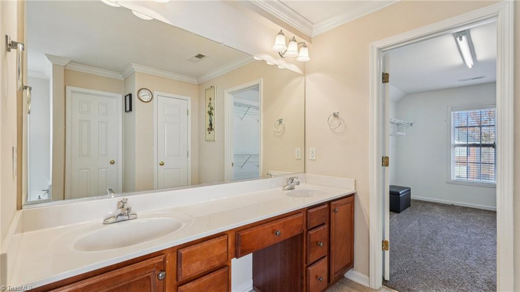 5712 Election Oak Drive High Point, NC 27265 - Photo 34 of 48