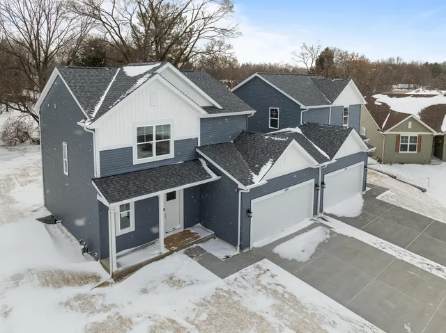 $342,900 | 1589 Meadowview Court, Whitewater, WI 53190